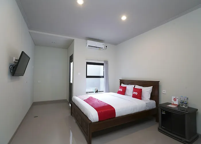 Hotel Oyo 1848 Tb's