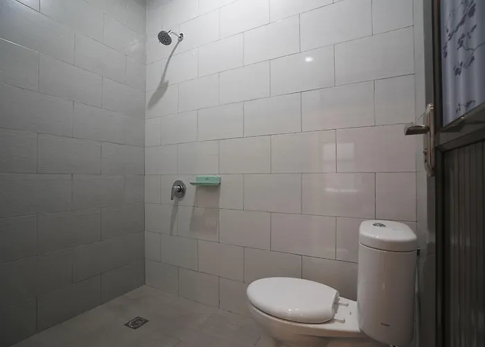 Hotel Oyo 1848 Tb's *