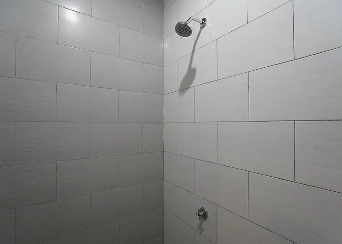 Oyo 1848 Tb's Hotel